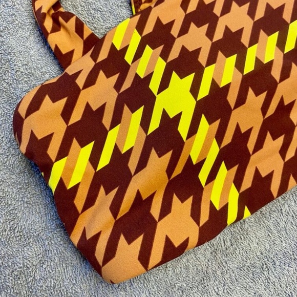 NWT Offline by Aerie Real Me Xtra Stretch Square Neck Sports Bra -- M - Picture 3 of 7